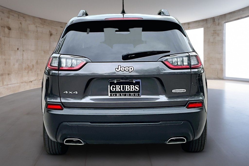 Used 2022 Jeep Cherokee Latitude Lux w/ Mopar Interior Package AWD/4WD image 5