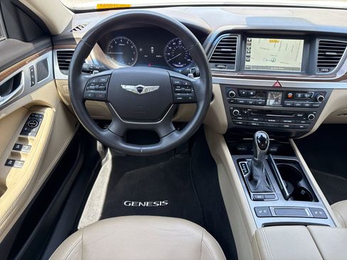 Used 2015 Hyundai Genesis 3.8 w/ Option Group 02 image 13
