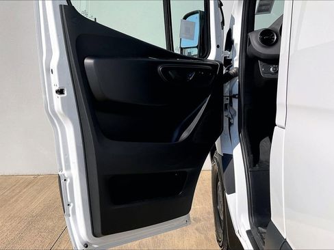 New 2026 Mercedes-Benz Sprinter 2500 image 10