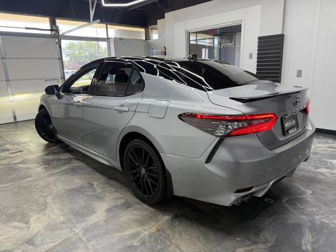Used 2023 Toyota Camry XSE FWD image 3