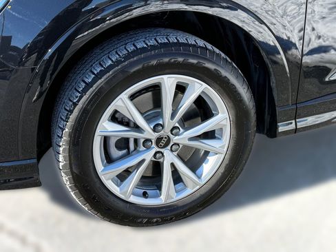 Certified 2025 Audi Q3 2.0T Premium Plus w/ Premium Plus Package image 12