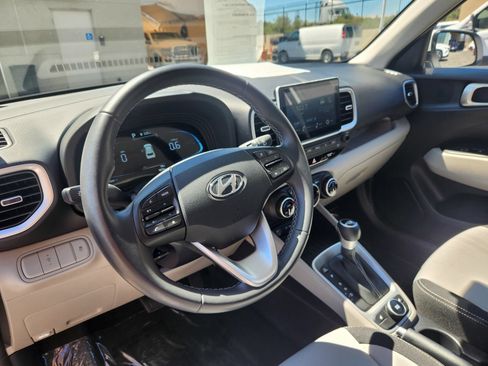 Certified 2026 Hyundai Venue SEL FWD image 14