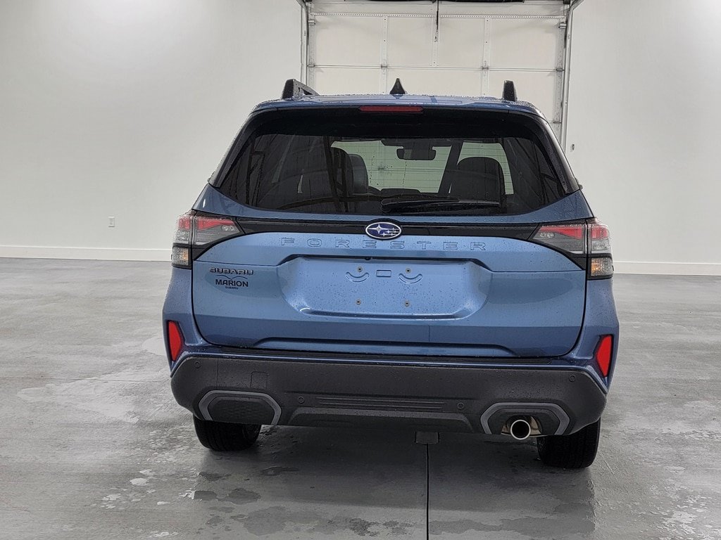 Used 2025 Subaru Forester Limited AWD/4WD image 7