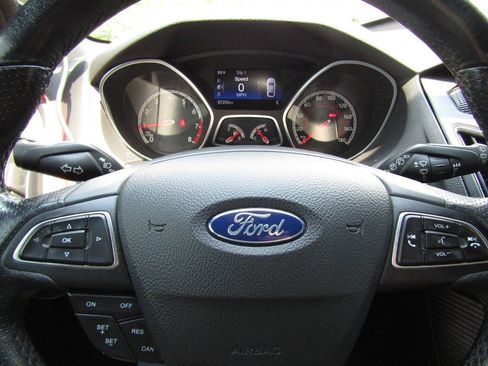Used 2017 Ford Focus ST FWD image 12