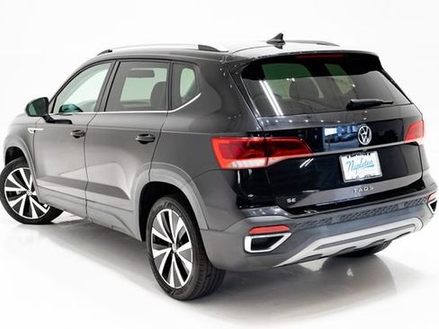 Used 2022 Volkswagen Taos SE FWD image 29