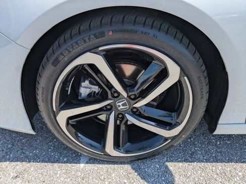 Used 2021 Honda Accord Sport image 11