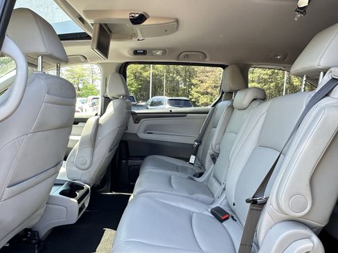 Used 2023 Honda Odyssey Touring image 9