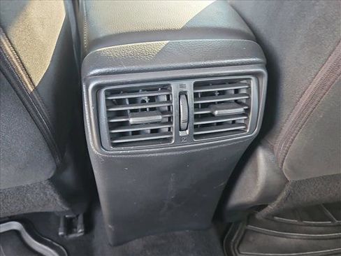 Used 2016 Nissan Rogue S image 16