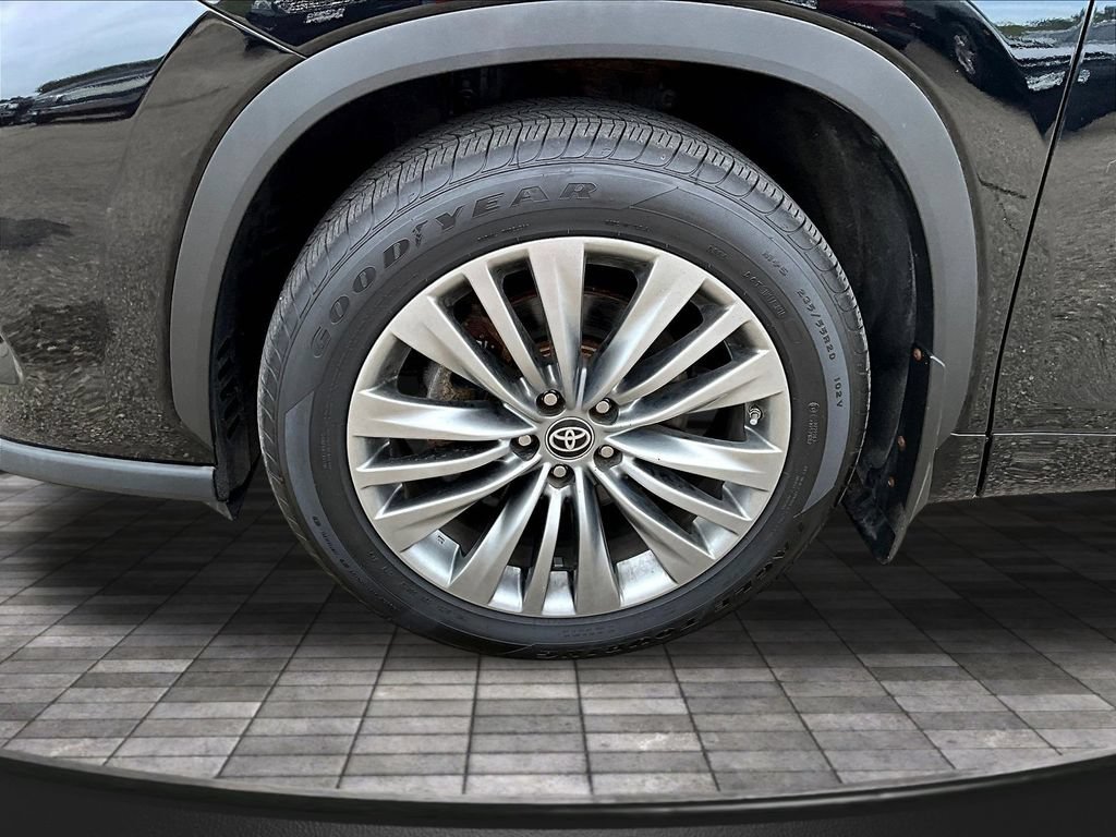 Used 2021 Toyota Highlander Limited AWD/4WD image 37