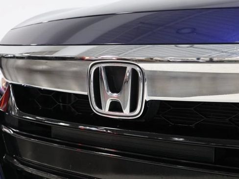 Used 2018 Honda Accord LX image 12