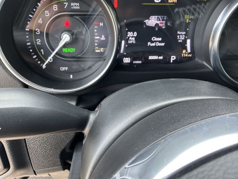 Used 2023 Jeep Wrangler Unlimited Sahara w/ Cold Weather Group AWD/4WD image 22