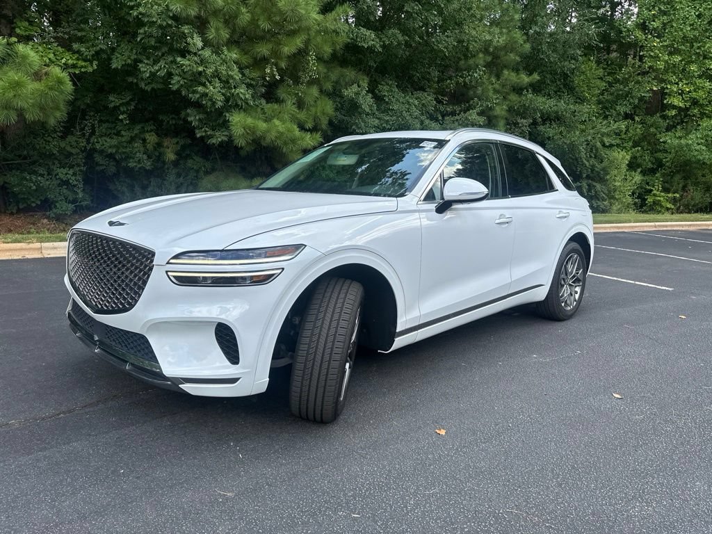 Used 2023 Genesis GV70 2.5T w/ Select Package AWD/4WD image 2