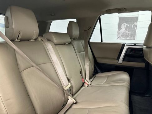 Used 2011 Toyota 4Runner SR5 w/ Premium Pkg w/Leather RWD image 20