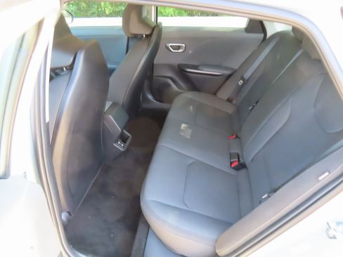 Certified 2025 Kia K4 LXS image 30