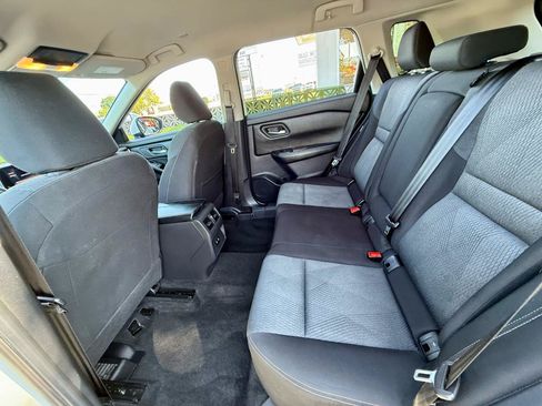 Used 2024 Nissan Rogue SV AWD/4WD image 32