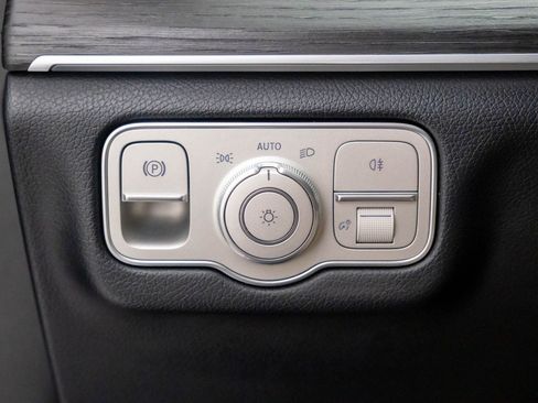 New 2026 Mercedes-Benz GLS 450 4MATIC image 21