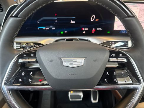 Used 2026 Cadillac Vistiq Luxury AWD/4WD image 36