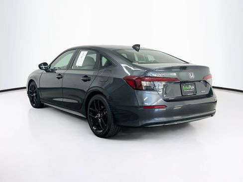 Used 2025 Honda Civic Sport image 5