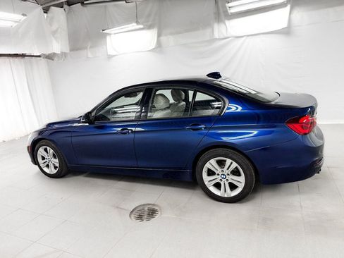 Used 2016 BMW 328i xDrive Sedan AWD/4WD image 3
