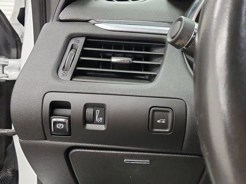 Used 2019 Chevrolet Impala LT FWD image 24
