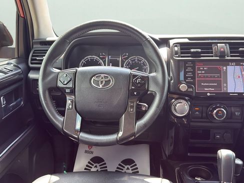 Used 2021 Toyota 4Runner Venture w/ Moonroof Package AWD/4WD image 12