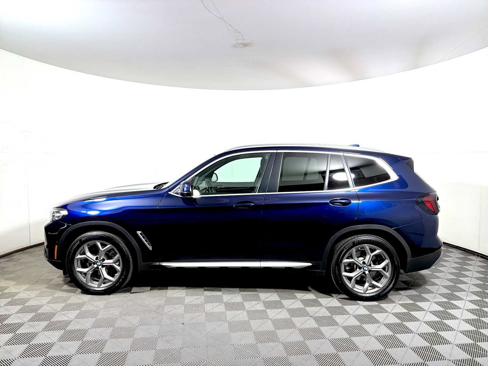 Used 2024 BMW X3 xDrive30i w/ Convenience Package AWD/4WD image 4