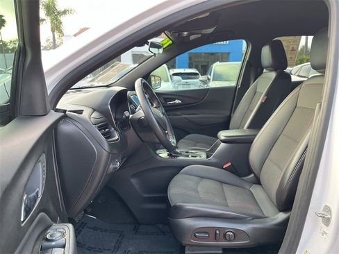 Used 2023 Chevrolet Equinox RS image 19