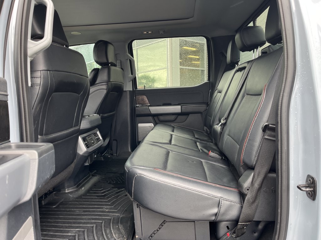 Used 2024 Ford F350 Lariat w/ Lariat Ultimate Package AWD/4WD image 18