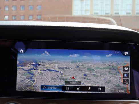 Used 2023 Mercedes-Benz E 350 4MATIC Sedan image 33