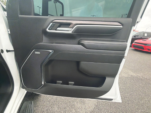 Used 2024 Chevrolet Silverado 2500 High Country w/ High Country Premium Package AWD/4WD image 14