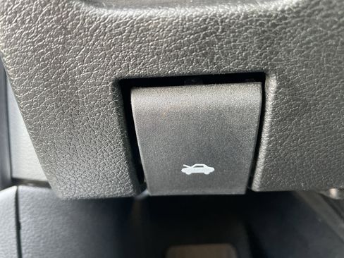 Certified 2023 Jeep Grand Cherokee Limited image 43