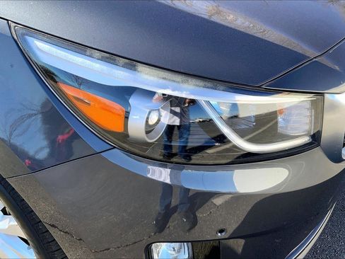 Used 2017 Kia Sedona EX image 25