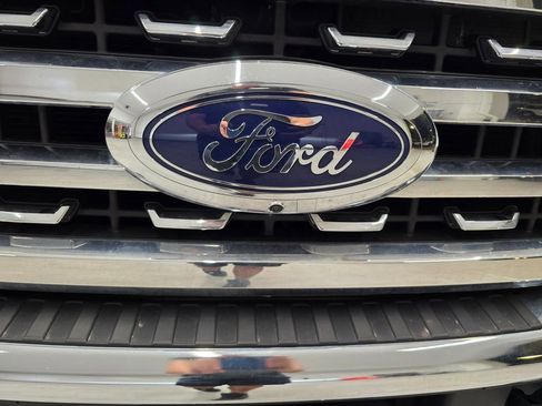 Used 2024 Ford F250 Lariat AWD/4WD image 10