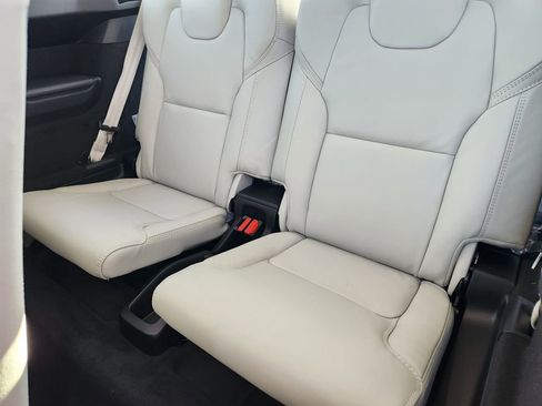 New 2026 Volvo XC90 T8 Ultra w/ Lounge Package image 18