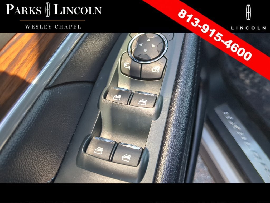 Used 2018 Ford Explorer Limited w/ Ford Safe & Smart Package FWD image 17