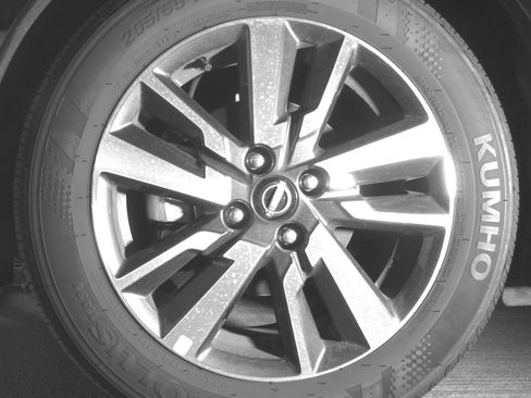 Used 2025 Nissan Versa SV FWD image 12
