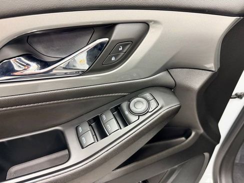 Certified 2024 Chevrolet Traverse LT image 22