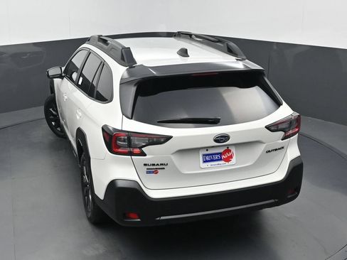 Used 2023 Subaru Outback Onyx Edition AWD/4WD image 32