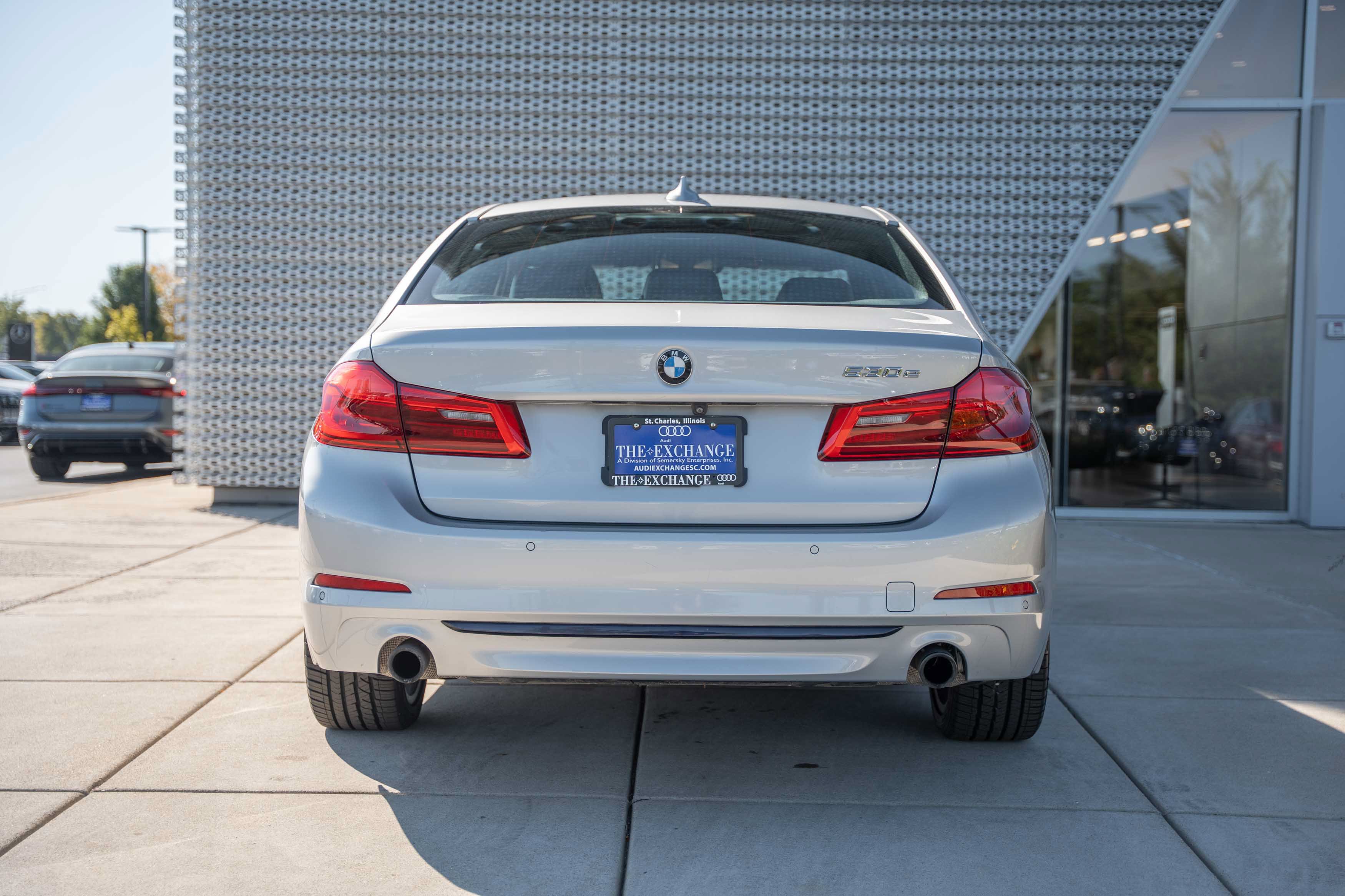 Used 2018 BMW 530e xDrive w/ Premium Package 2 AWD/4WD image 18