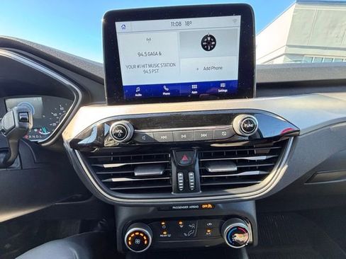 Certified 2022 Ford Escape SE image 15