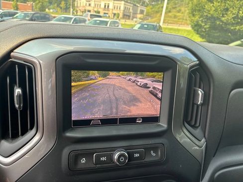 Used 2023 Chevrolet Silverado 1500 Custom AWD/4WD image 18