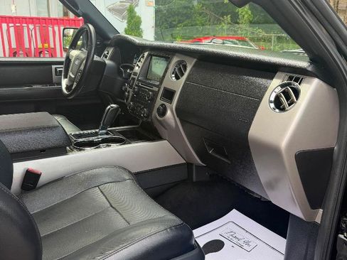 Used 2017 Ford Expedition Limited AWD/4WD image 35
