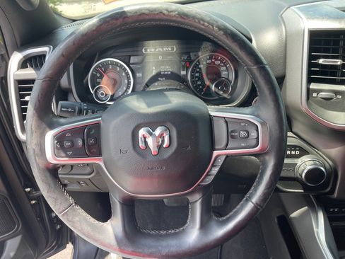 Used 2019 RAM 1500 Big Horn RWD image 7