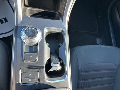 Used 2020 Ford Fusion SE image 18