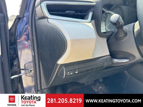 Used 2021 Toyota Corolla LE FWD image 13