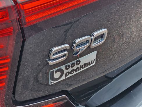 Used 2022 Volvo S90 B6 Momentum AWD/4WD image 31