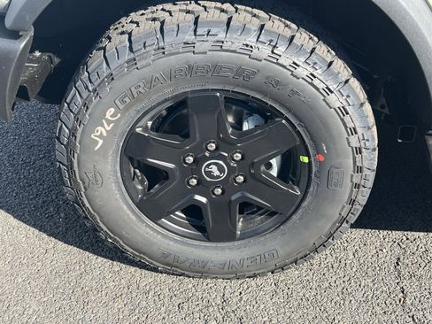 New 2025 Ford Bronco Outer Banks image 12