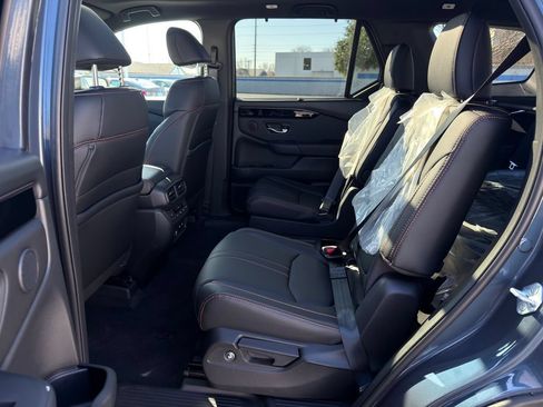 Used 2026 Honda Pilot TrailSport image 19