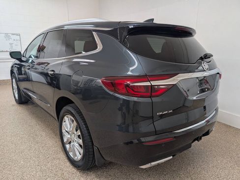 Used 2018 Buick Enclave Premium w/ Experience Buick Package AWD/4WD image 3