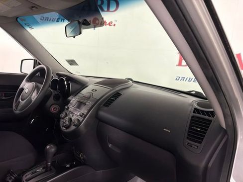Used 2010 Kia Soul + w/ Audio Pkg FWD image 15